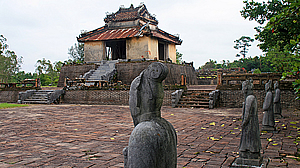 The Emperor&rsquo;s Remains Has Never Been Found