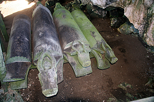 More tombs in the upper cave