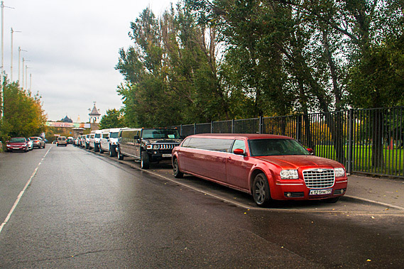 Limos outside the hotels