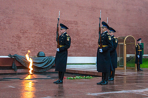 Hourly changing of the guard