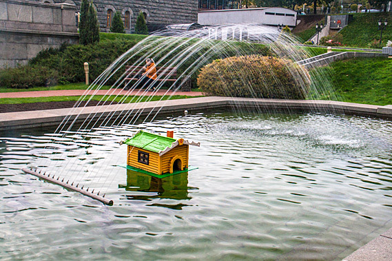 Fountain at base of cathedral