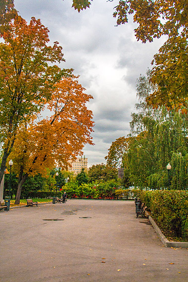 Neskuchiy Garden
