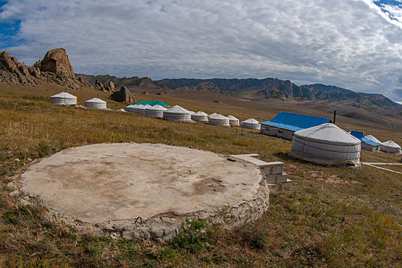 Concrete slab for a ger