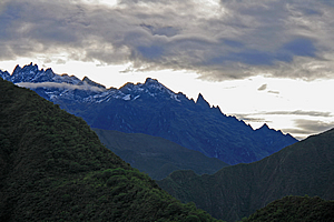 Jagged peaks 