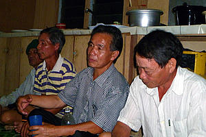 Sapinggi telling stories of the mountain