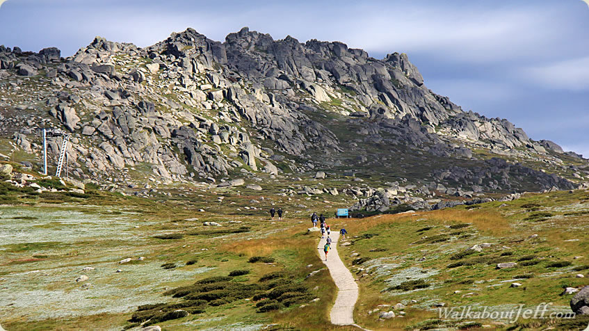 Track to Kosciuszko view