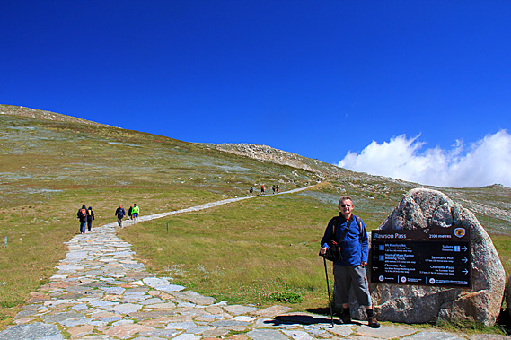 At Rawson Pass looking up the summit trail