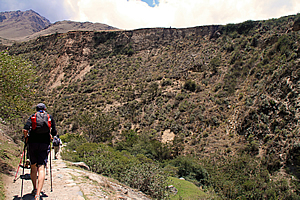 Long ascent above the river 