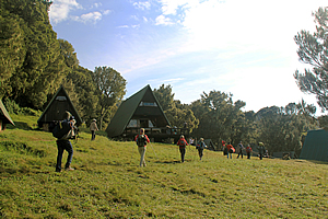 Trekkers leaving Mandara